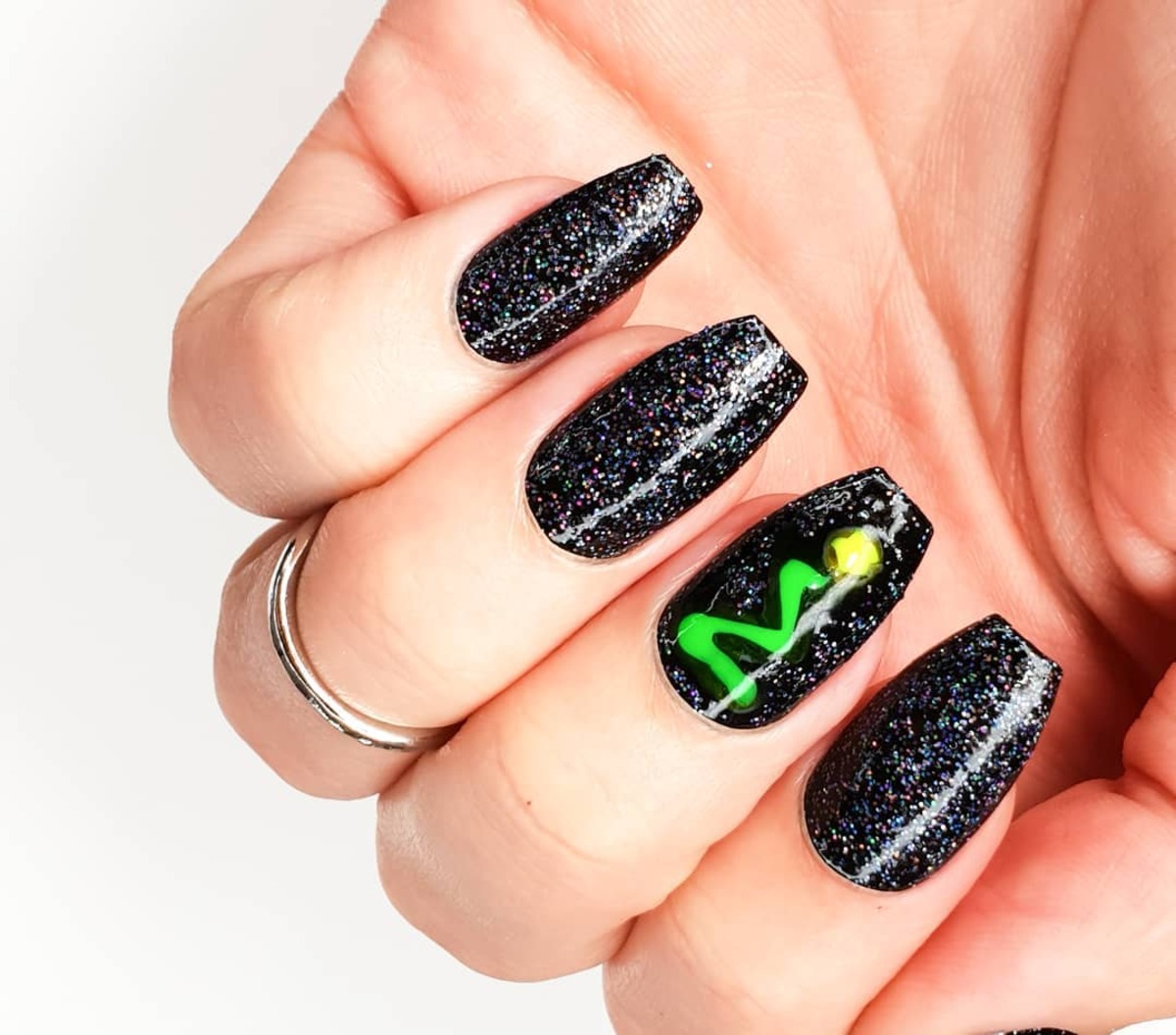 23. Minimalist Glitter Christmas Tree Nails