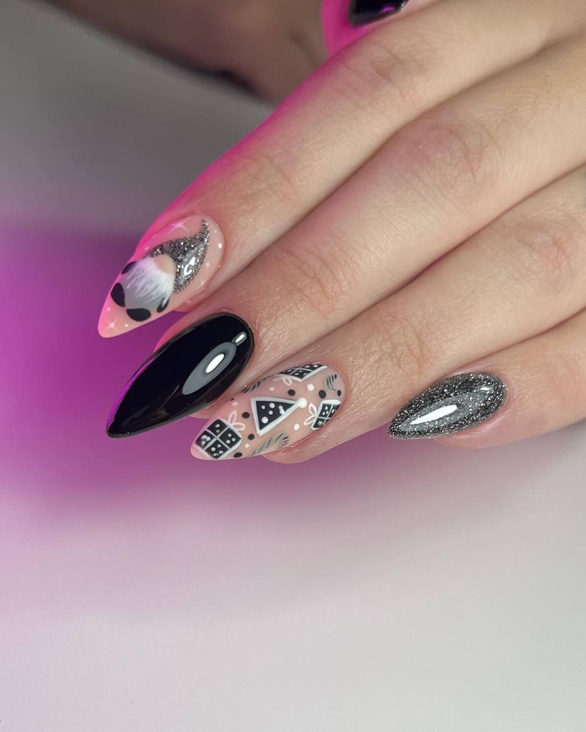26. Cute Black and Silver Christmas Nails