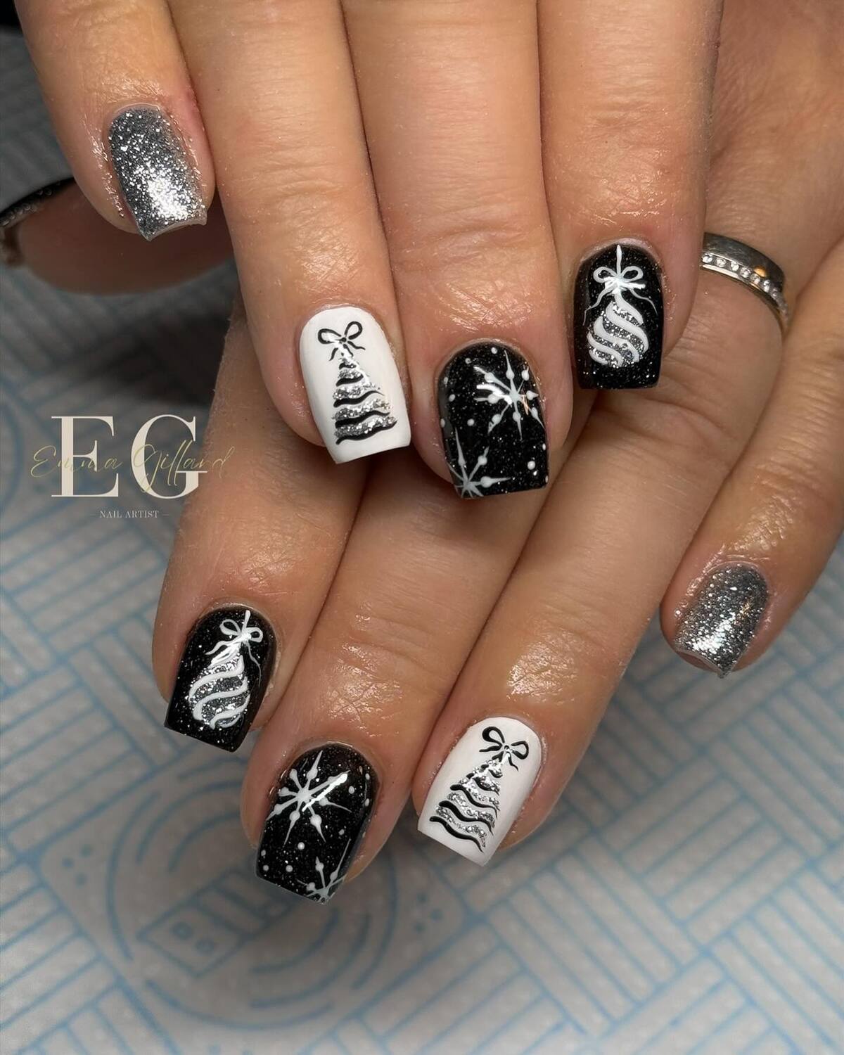 17. Black and White Christmas Elegance