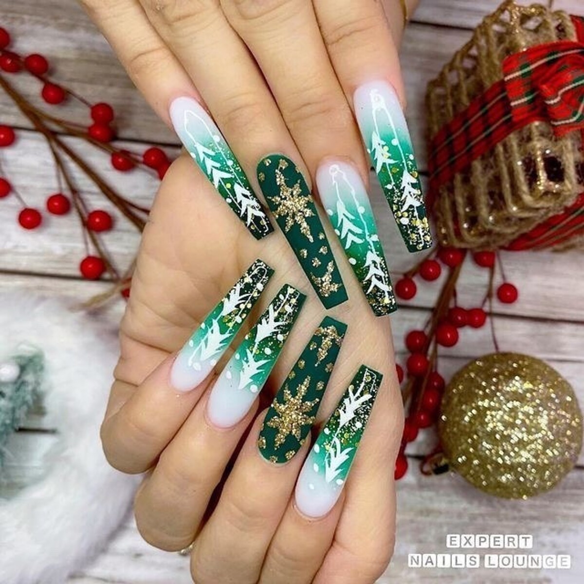 10. Golden Snowflake Glam
