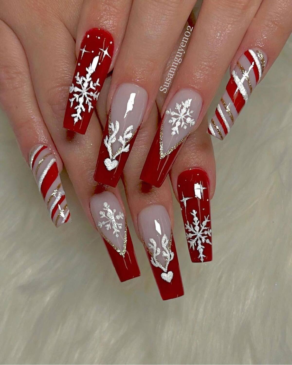 1. Red and White Snowflake Magic