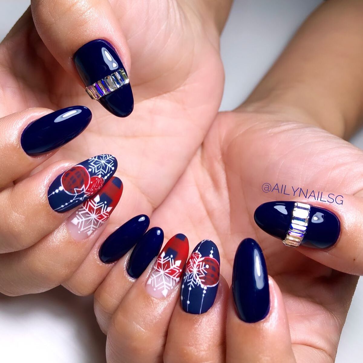 15. Navy Blue Christmas Acrylic Nails