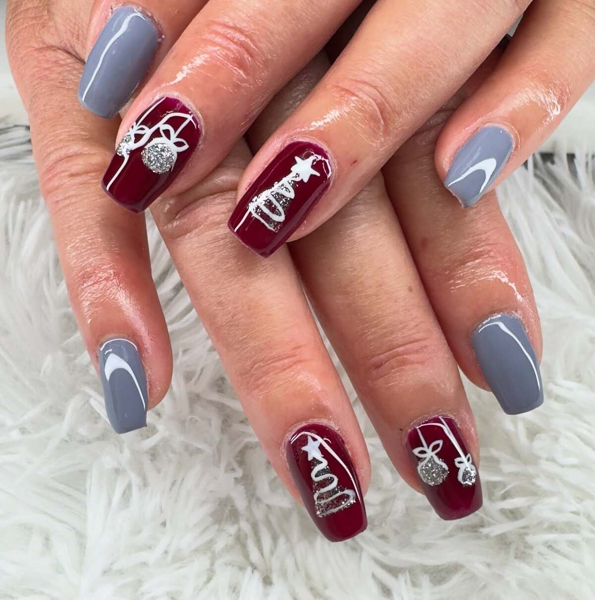 15. Silver and Burgundy Christmas