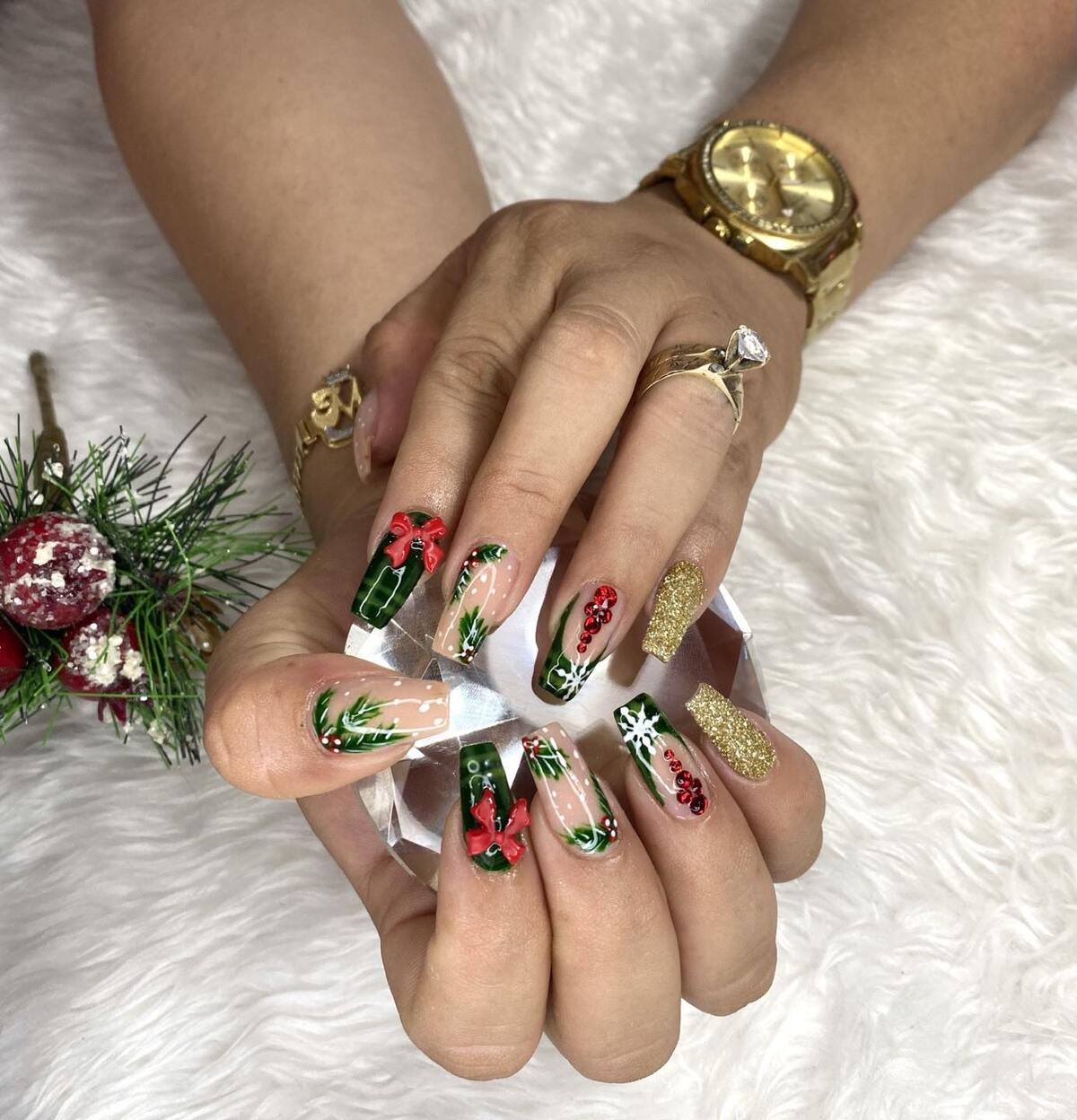 16. Holly and Gold Glam