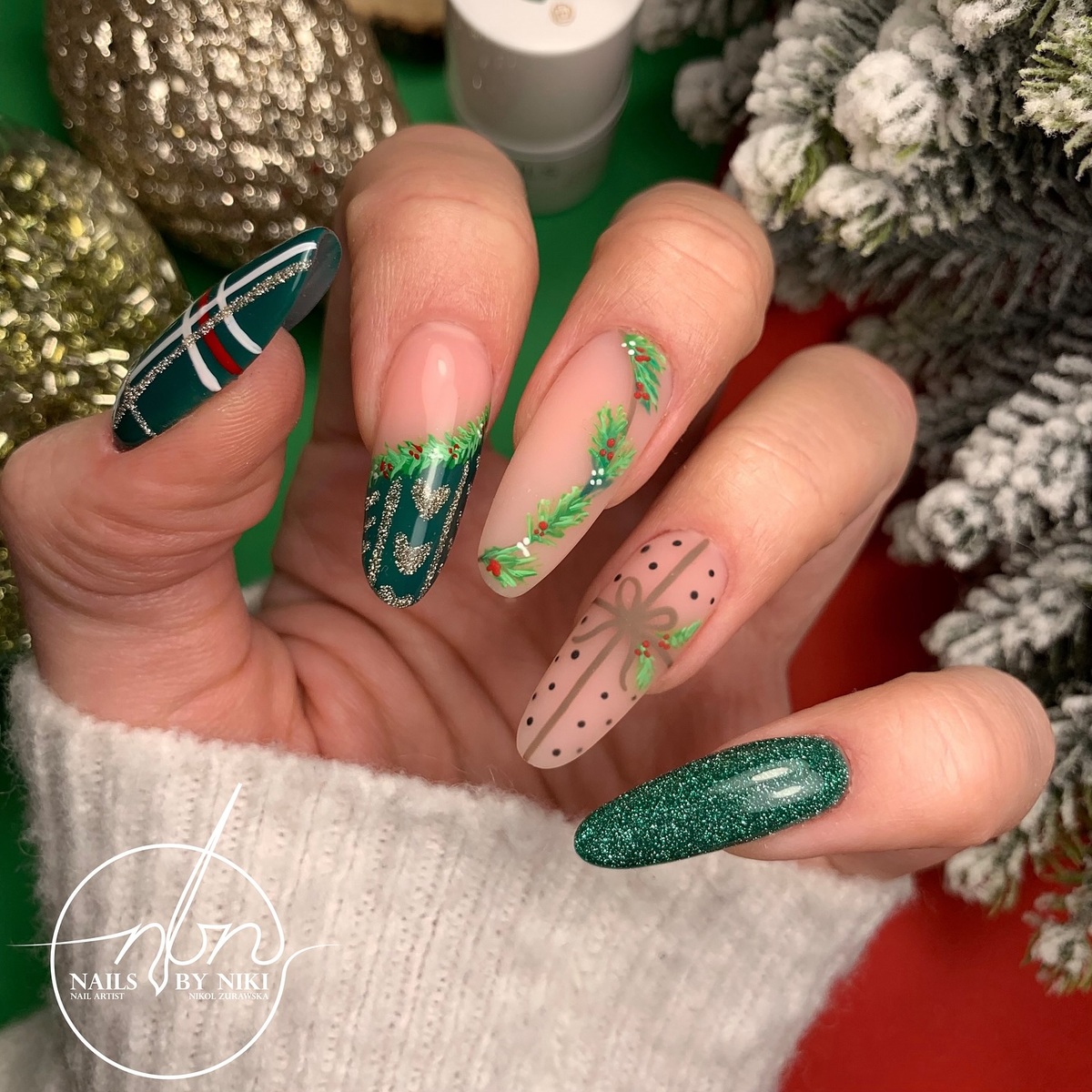28. Festive Evergreen Elegance