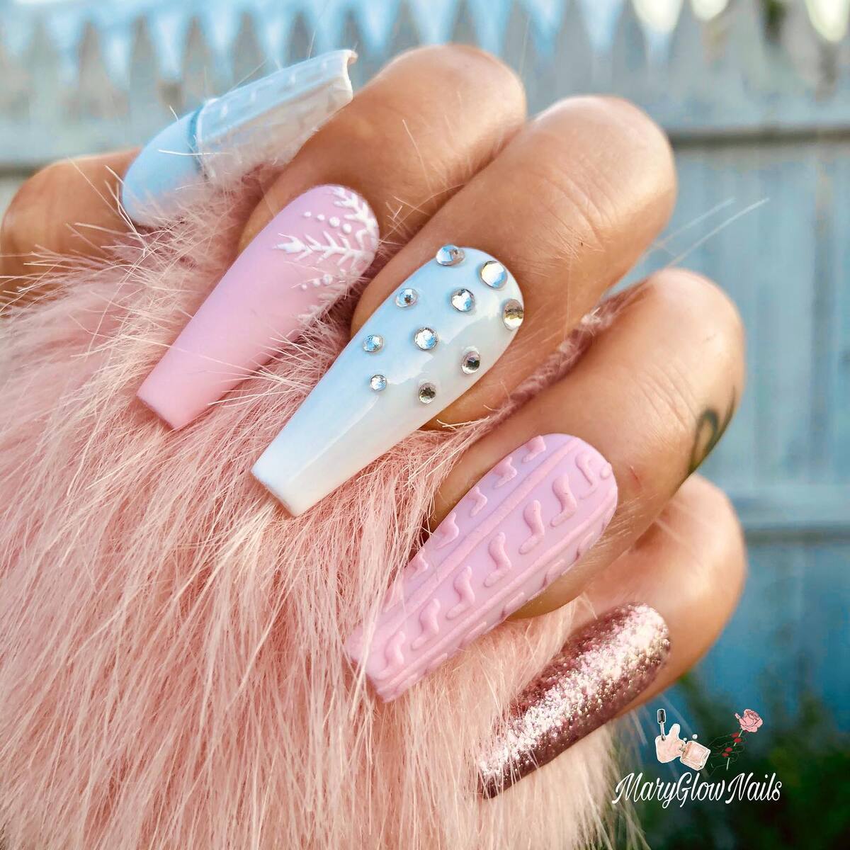 18. Frosted Pink and White Sweater Nails