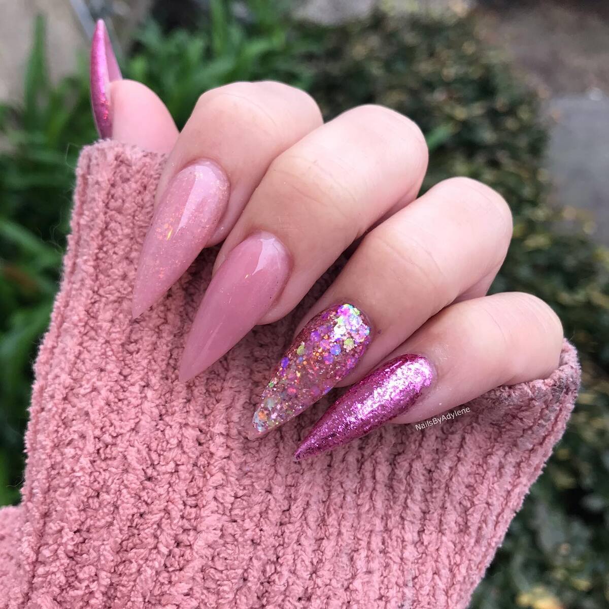 20. Rosy Metallic Glam