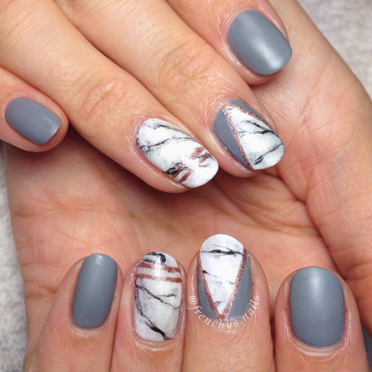 18. Chic Marble and Metallic Lines