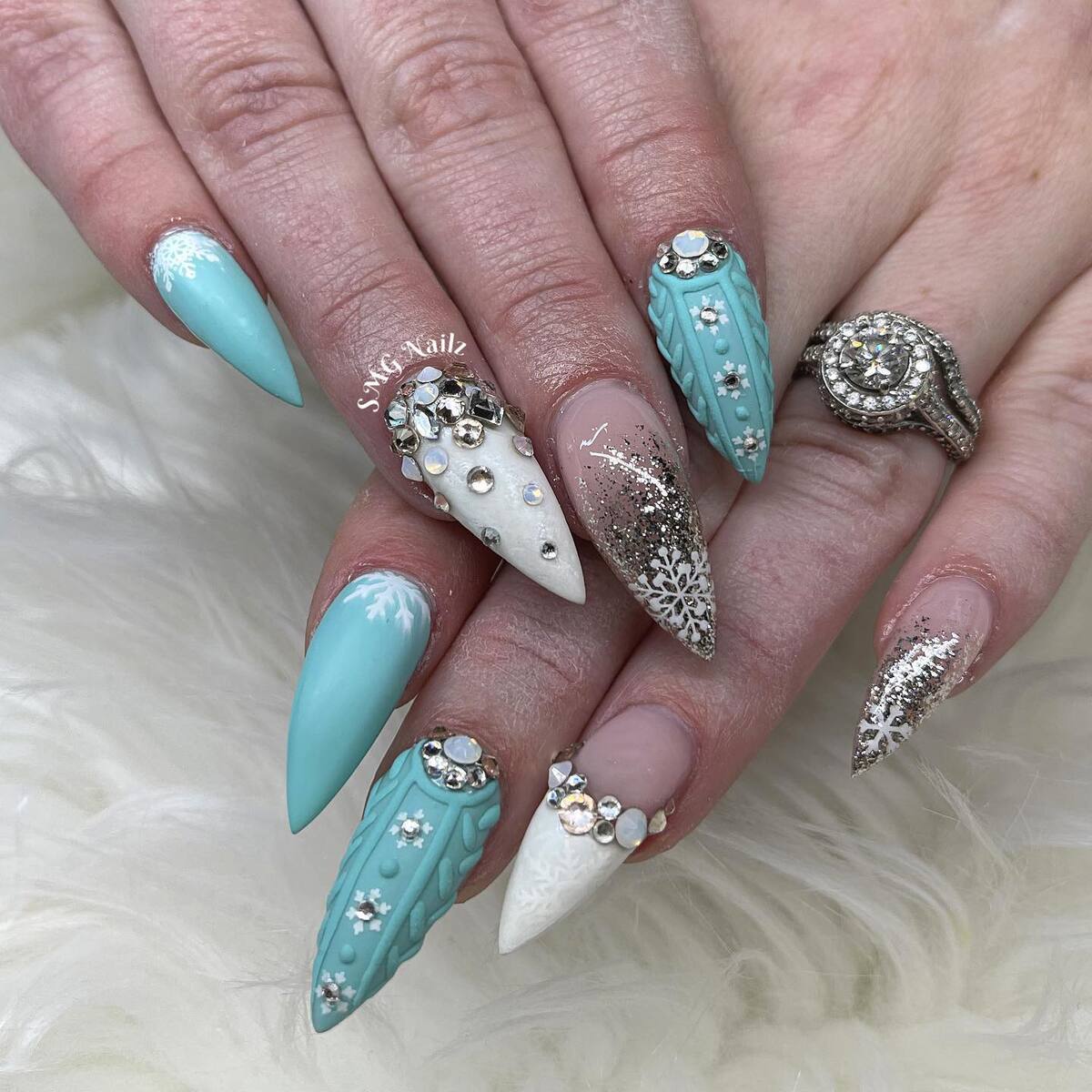 19. Frozen Glamour Sparkle