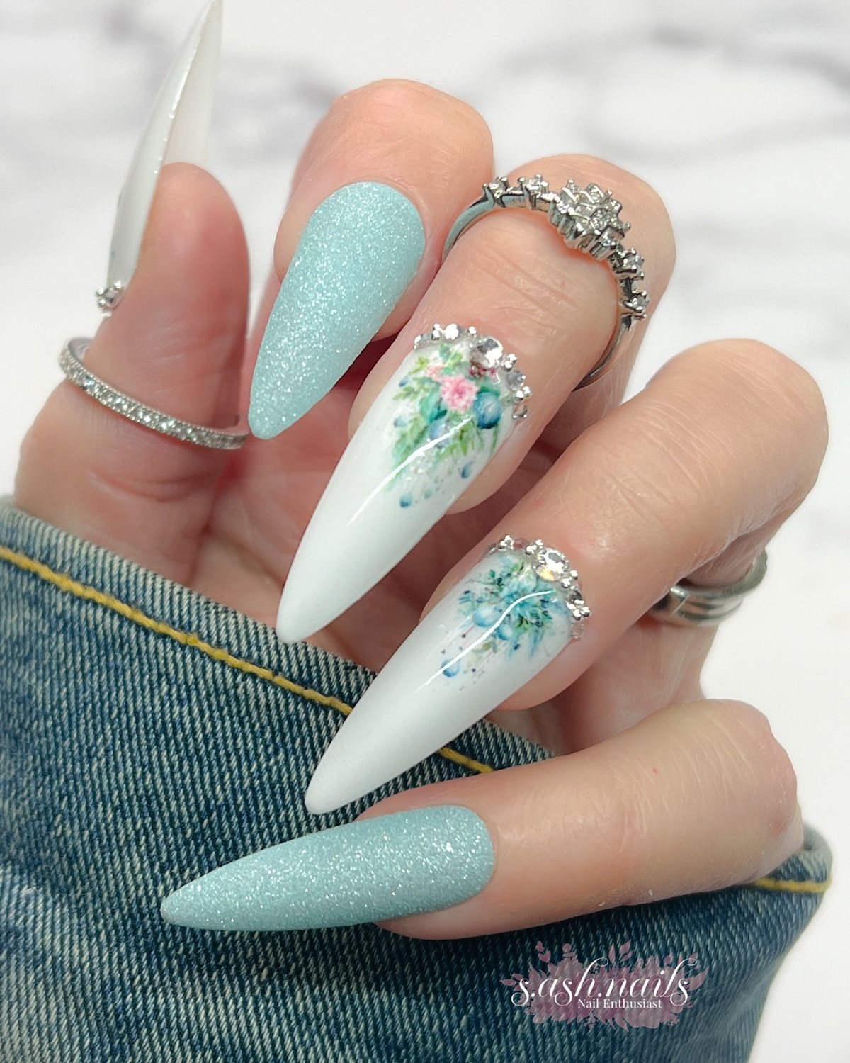 20. Frosted Floral Grace