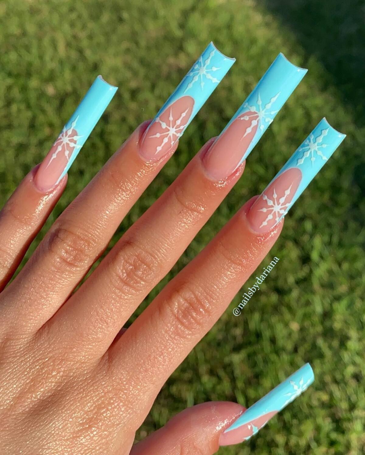 22. Frosted Blue Snowflakes